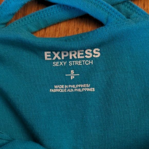 Like NEW Express Sexy Stretch Teal Strappy Women's Top with shelf bra - Picture 3 of 9